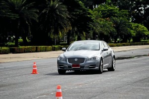 แจกวาร์ เอกซ์เจแอล 3.0 ดีเซล เอส พอร์ทฟอลีโอ