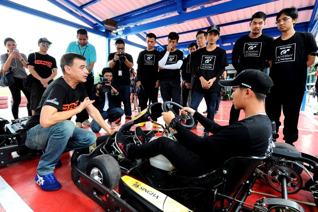 04.ฝึกทักษะการขับ Go-Kart