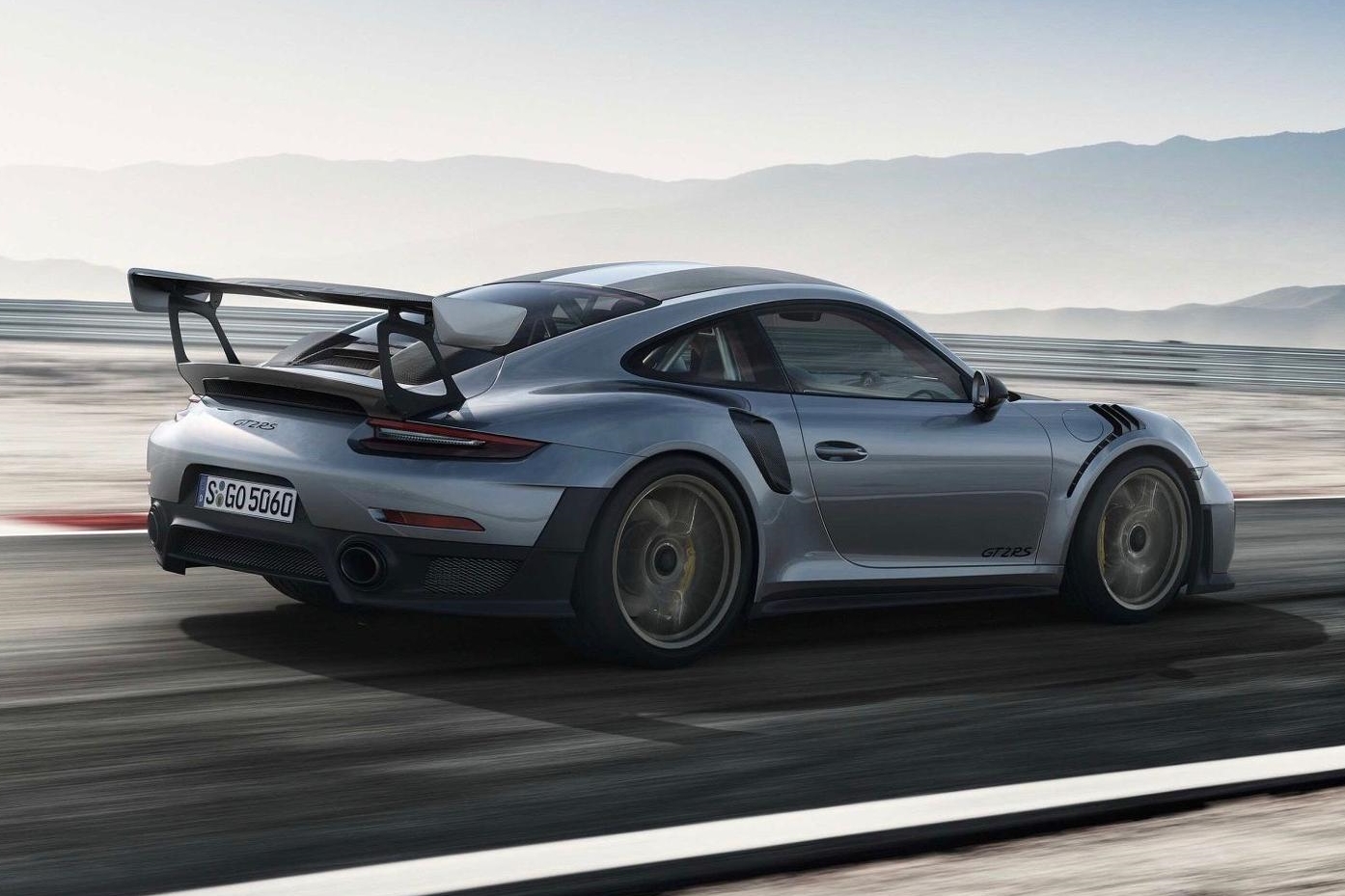 Porsche 911 GT2 RS สปอร์ทพลังแรง 700 แรงม้า จิตวิญญาณตัวแข่ง !!