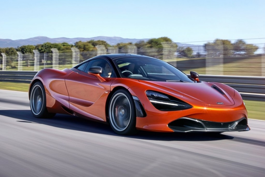 McLaren-720S-2018-1600-11