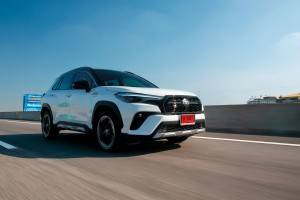 TOYOTA COROLLA CROSS GR SPORT