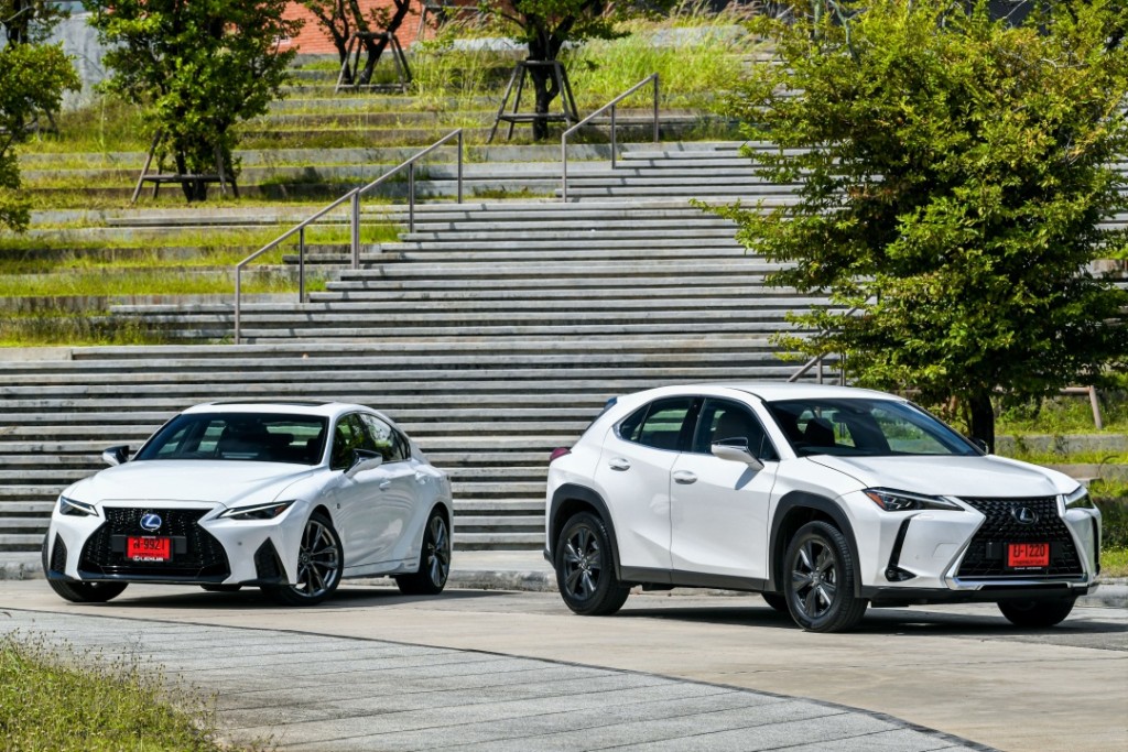 Lexus UX250H_12