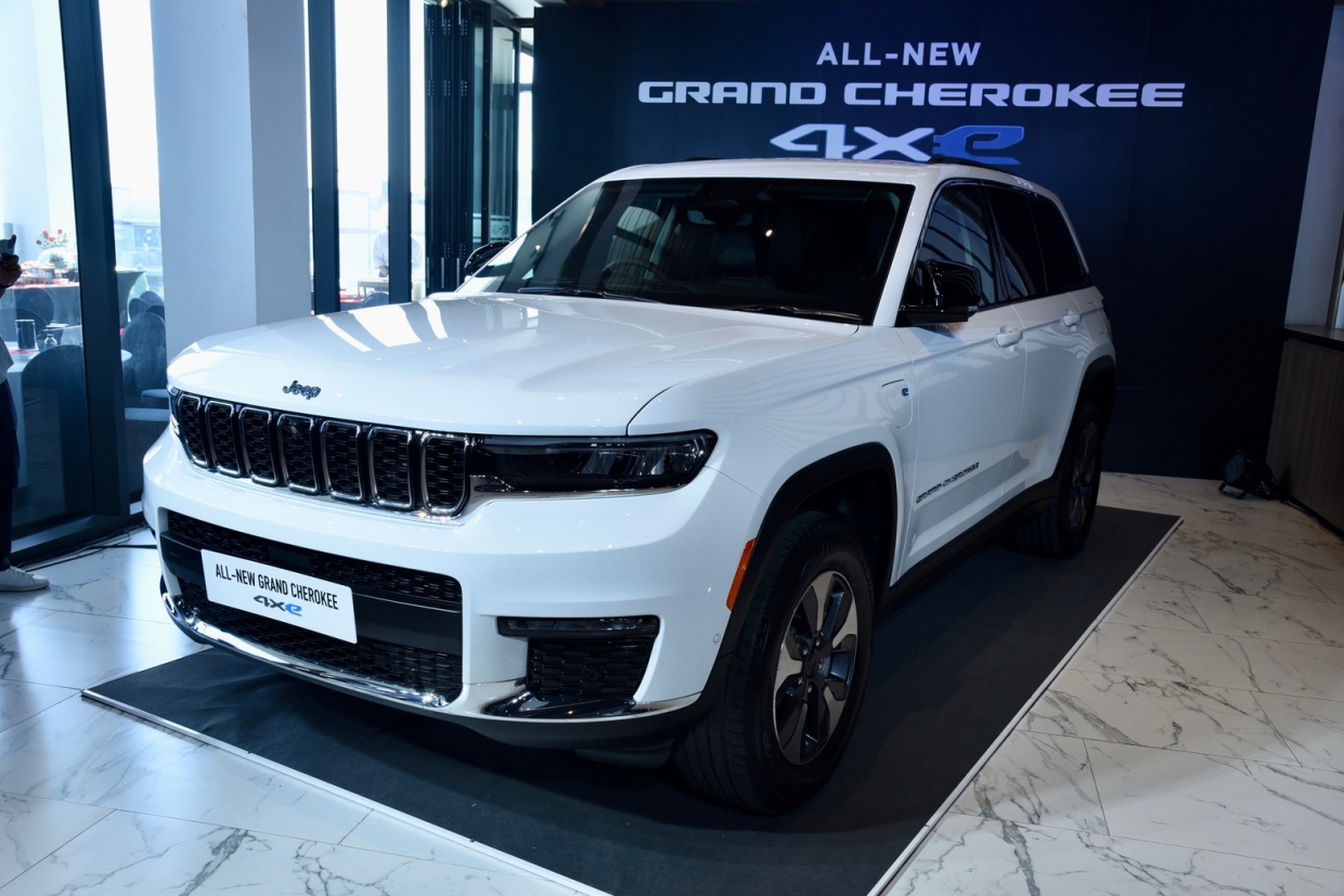 Plug in hybrid deals jeep