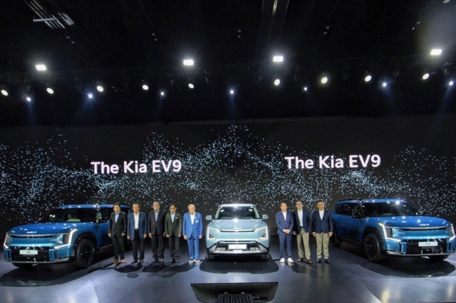 Kia เปิดตัว EV9 รถไฟฟ้า 100 %